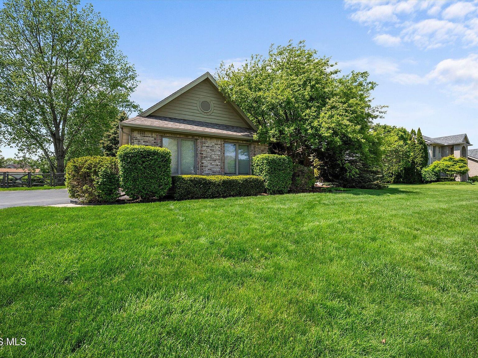 3130 Stonegate Dr Maumee, OH 43537 - Thumbnail 4
