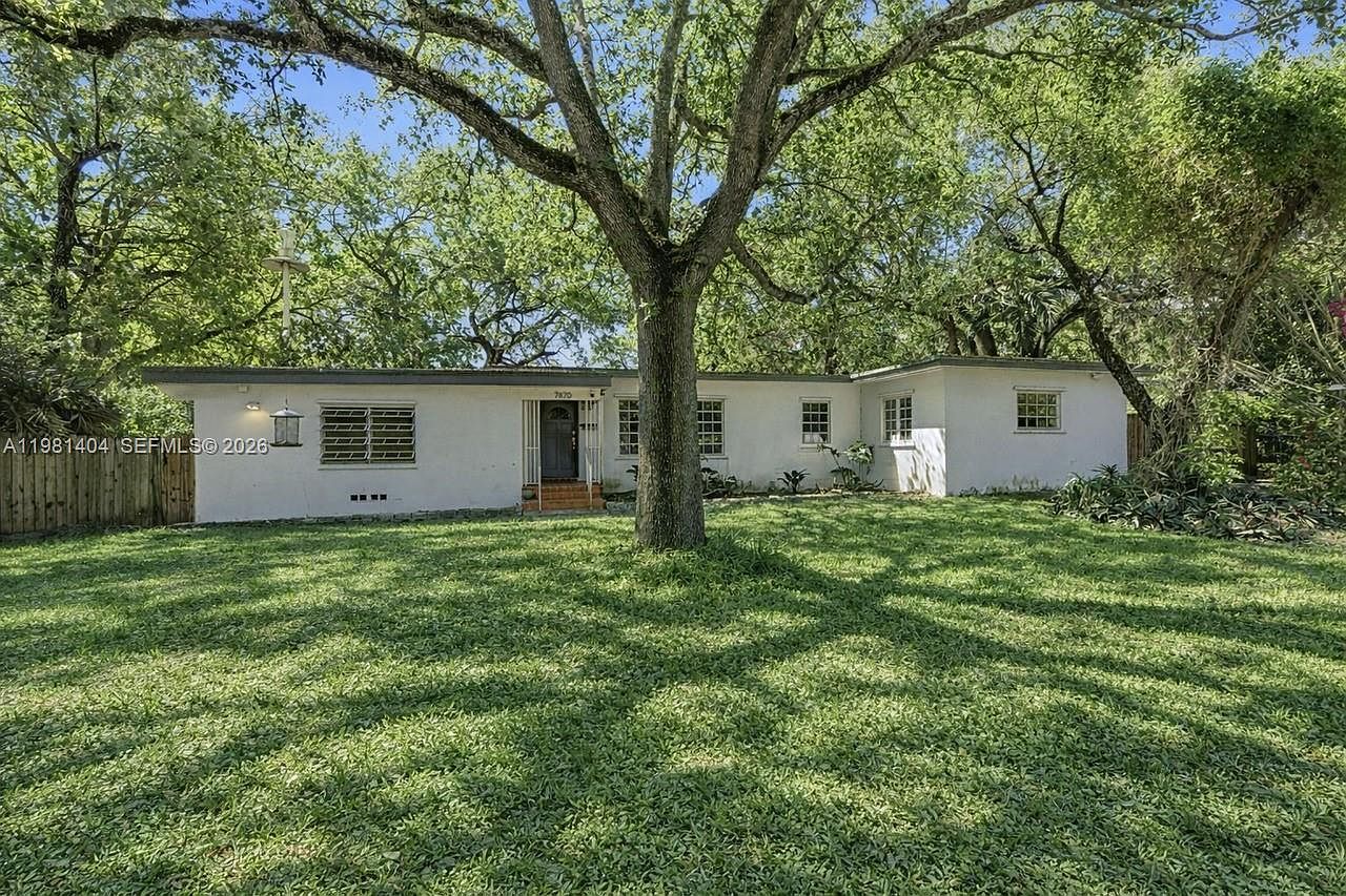 7870 SW 98th St Miami, FL 33156 - Thumbnail 4