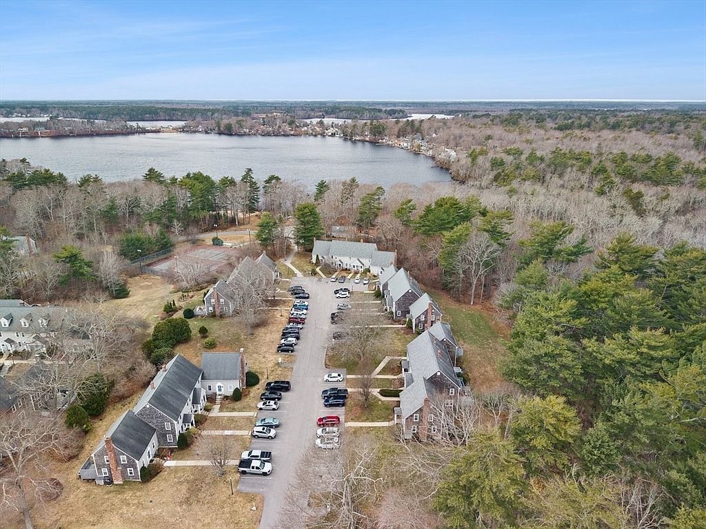 561 Twin Lakes Dr Halifax, MA 02338 - Thumbnail 4