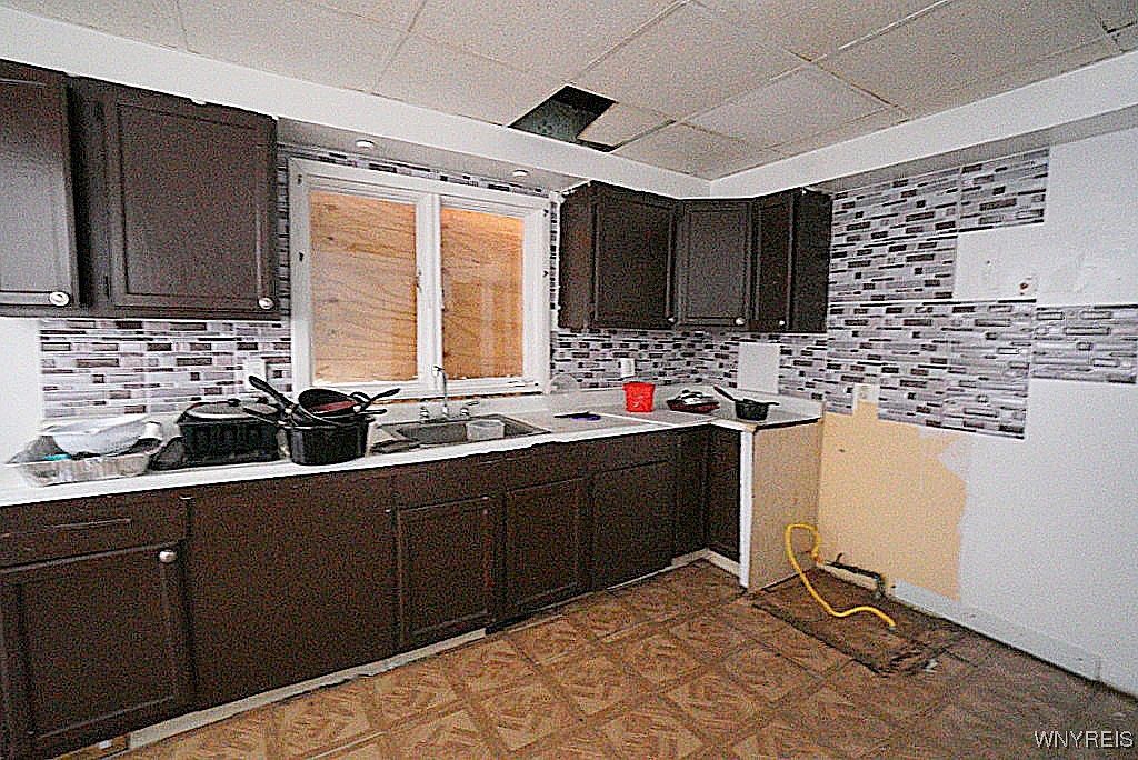 108 Roebling Ave Buffalo, NY 14215 - Thumbnail 4