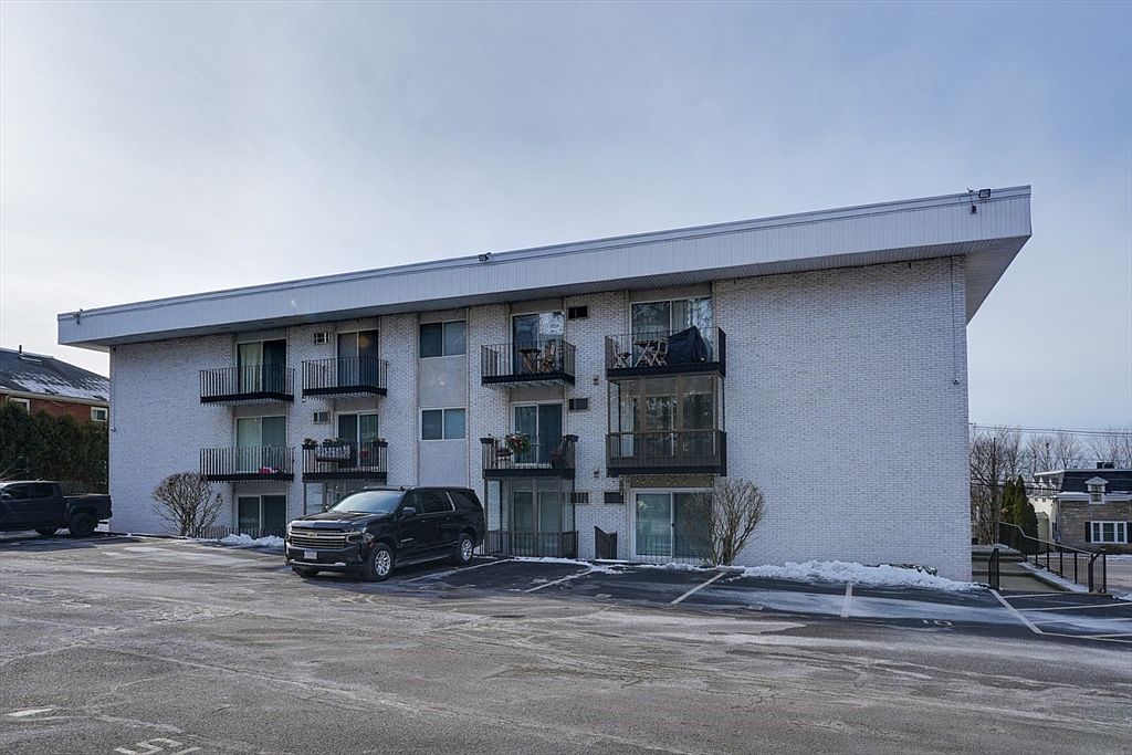 250 Nesmith St #A11 Lowell, MA 01852 - Thumbnail 4