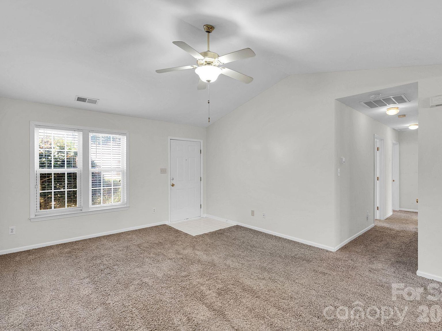 10018 Meadowmead Ct Charlotte, NC 28273 - Thumbnail 4