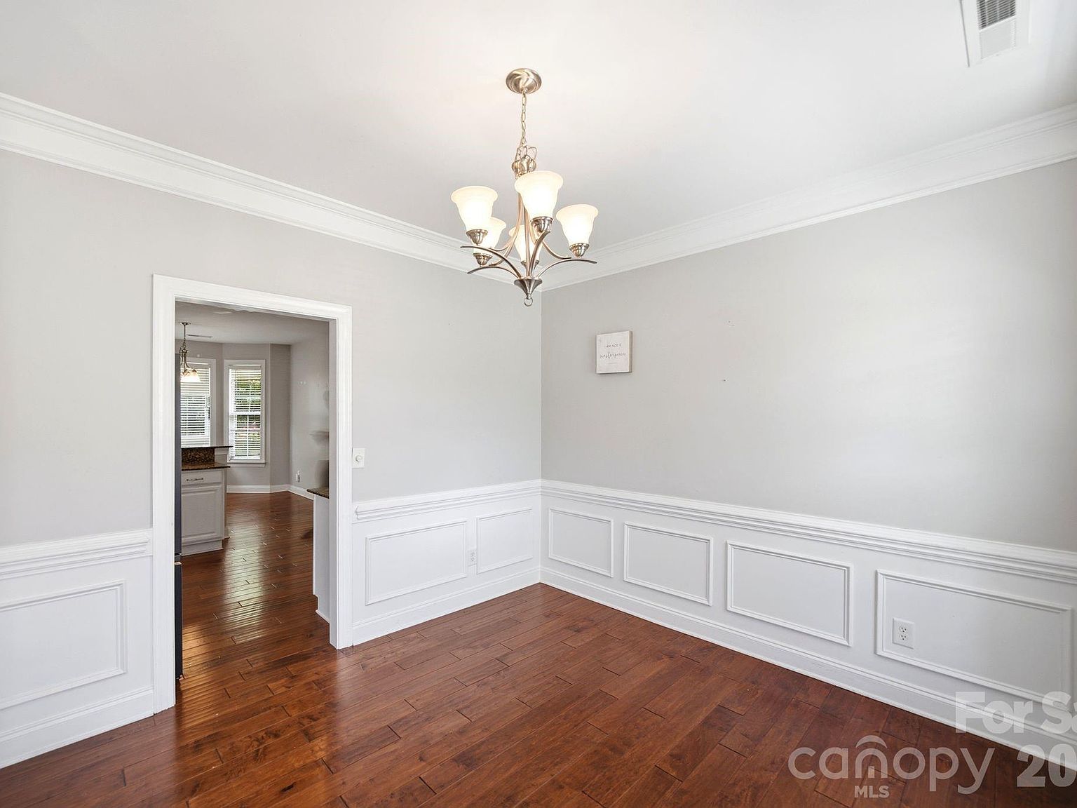 8505 Delamere Ln Charlotte, NC 28269 - Thumbnail 4
