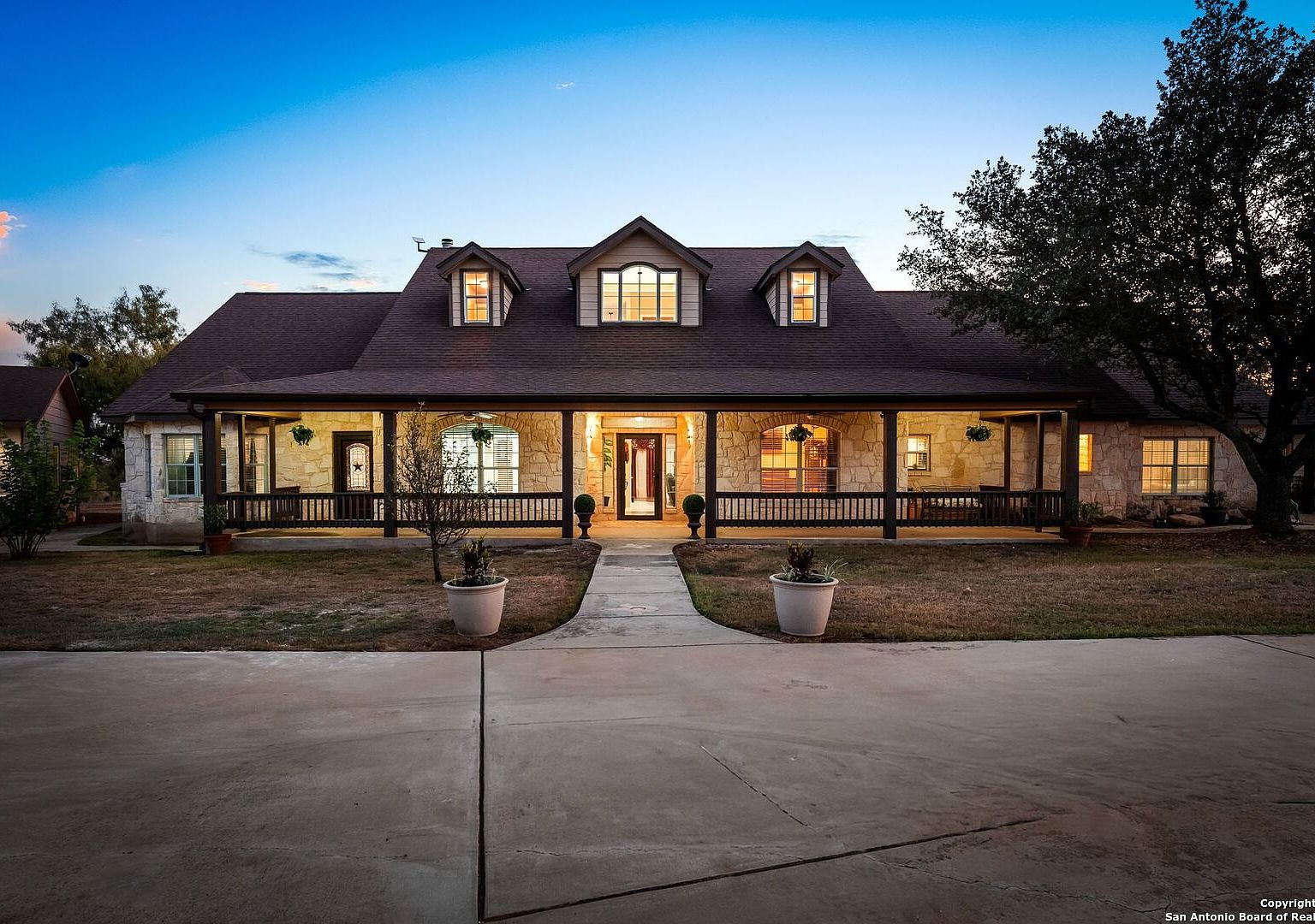 765 Loop 1604 E Saint Hedwig, TX 78152 - Thumbnail 4