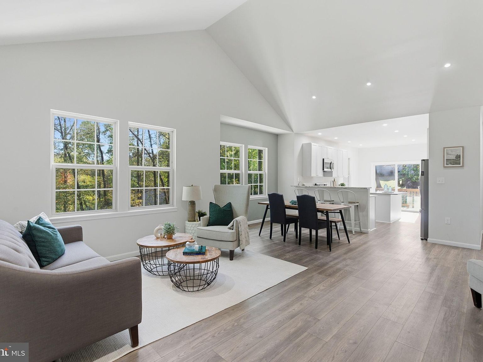 93 Old Sycamore Ln Harpers Ferry, WV 25425 - Thumbnail 4