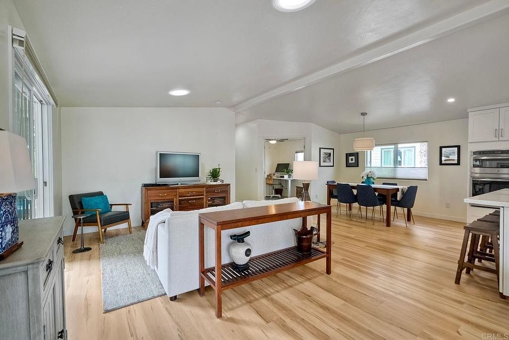 699 N Vulcan Ave SPACE 113 Encinitas, CA 92024 - Thumbnail 4