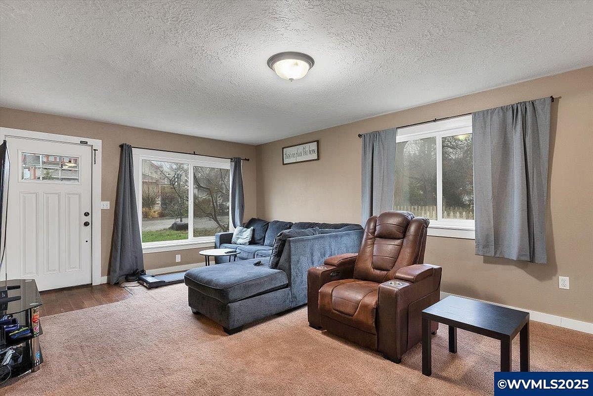 515 Norway St Silverton, OR 97381 - Thumbnail 4