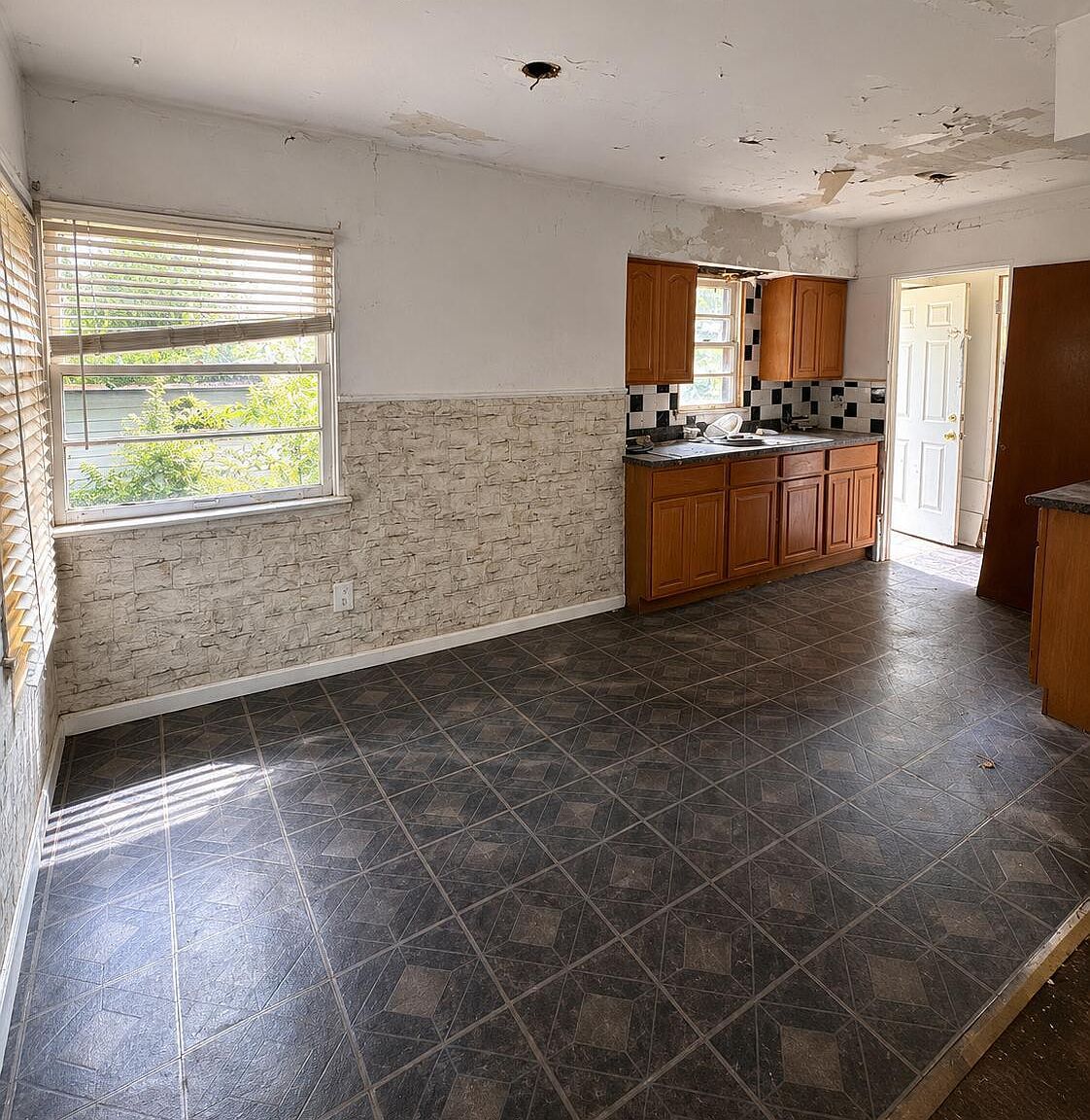 1273 New Jersey St Gary, IN 46403 - Thumbnail 4
