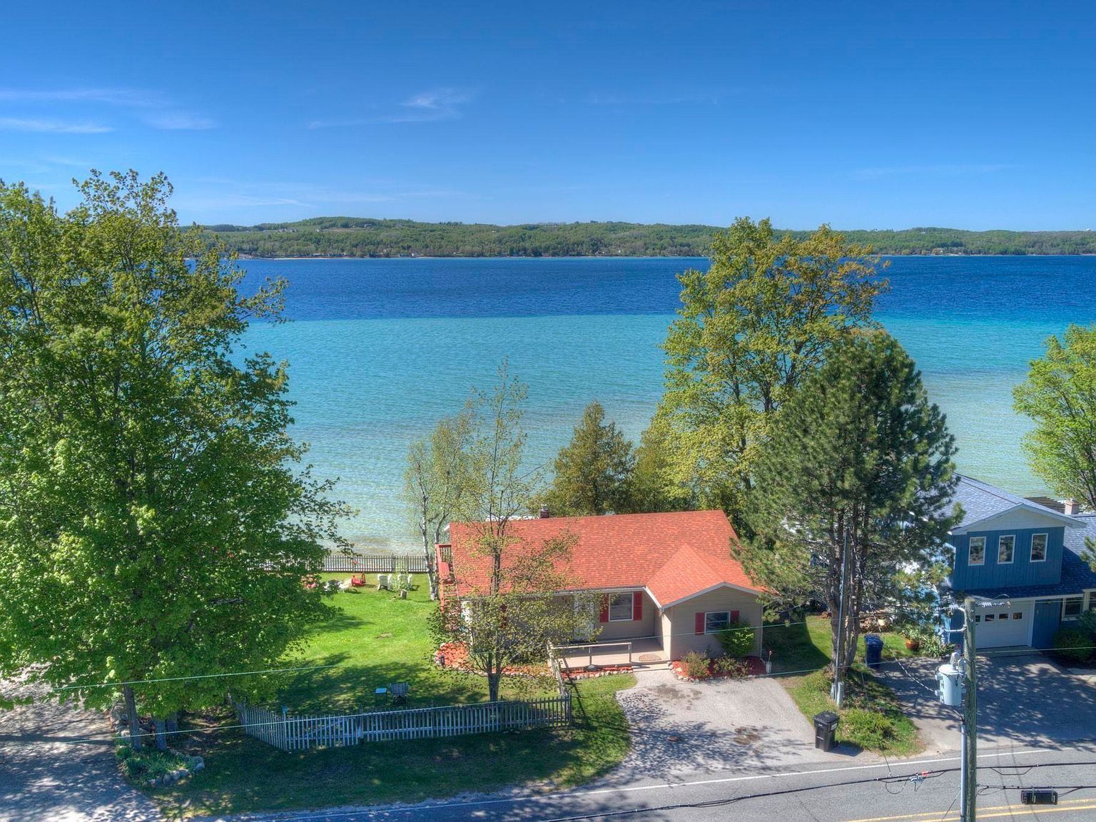 488 S Stony Point Rd Suttons Bay, MI 49682 - Thumbnail 4