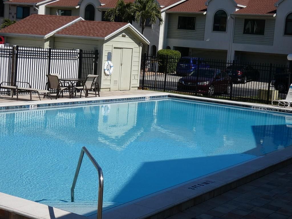 545 Walden Ct Dunedin, FL 34698 - Thumbnail 4