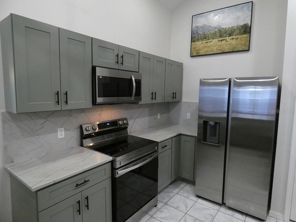 6534 Foxmoor Dr Zephyrhills, FL 33542 - Thumbnail 4