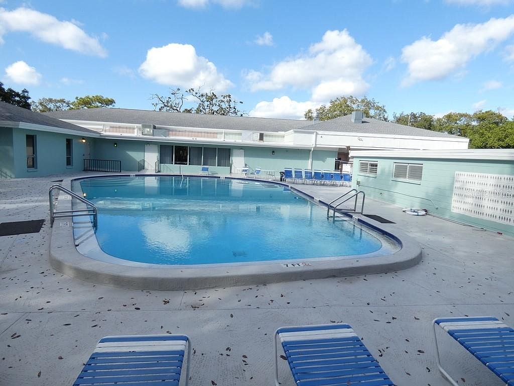 2001 Greenbriar Blvd APT 13 Clearwater, FL 33763 - Thumbnail 4