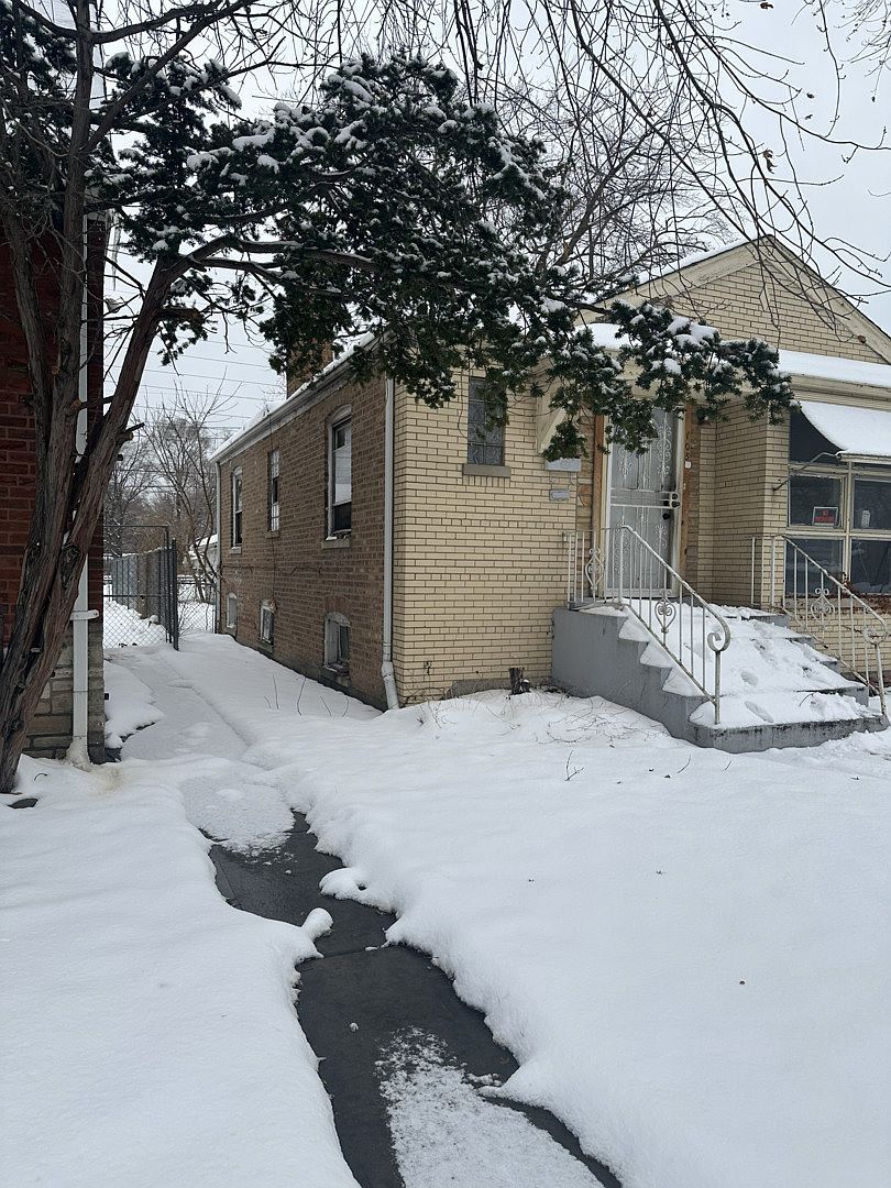 105 E 140th Ct Riverdale, IL 60827  | Single Family