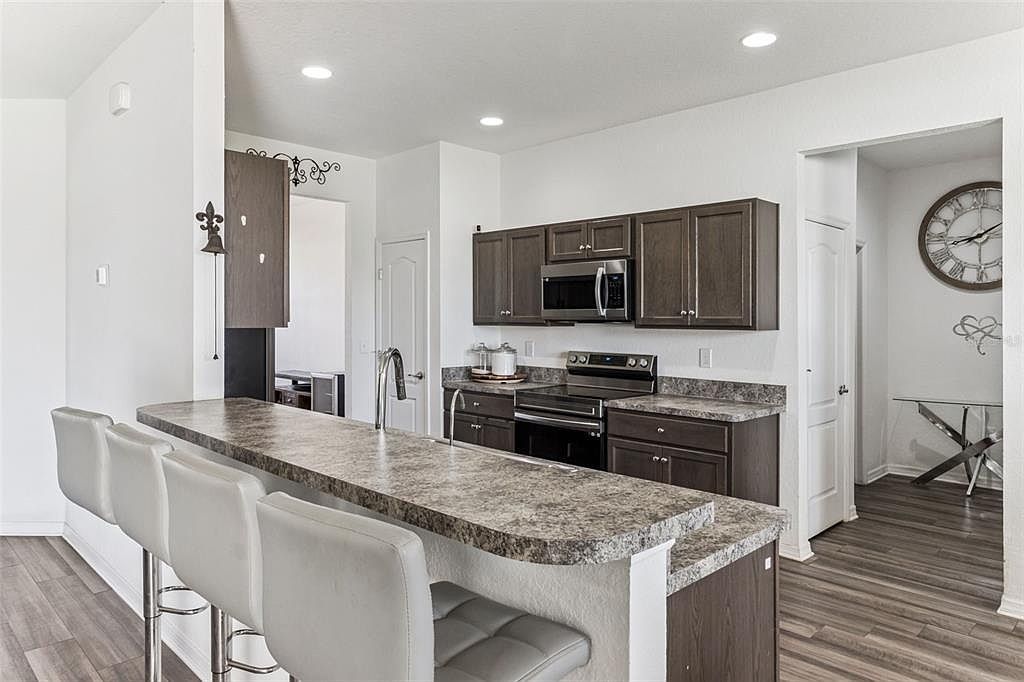 840 S Palm Ave Frostproof, FL 33843 - Thumbnail 4