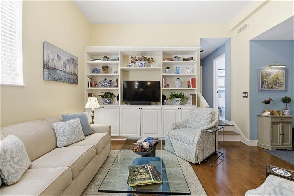 65 Glen Rd APT H1 Brookline, MA 02445 - Thumbnail 4