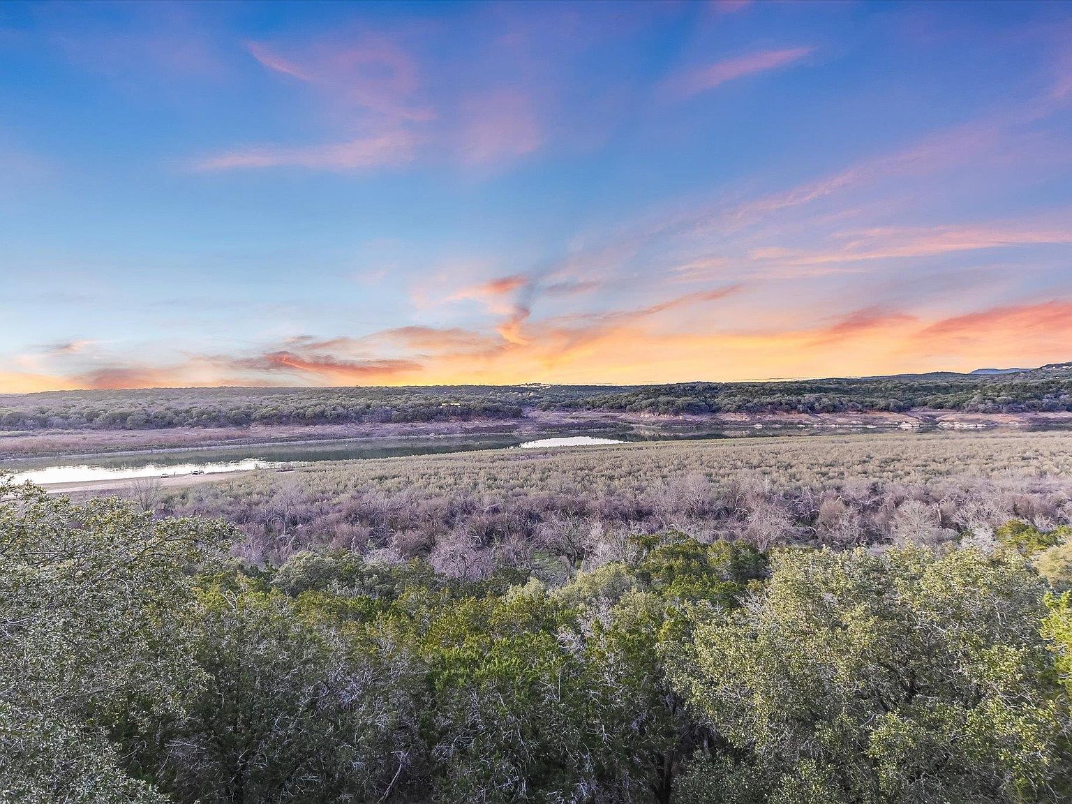 633 Wesley Ridge Dr Spicewood, TX 78669 - Thumbnail 4