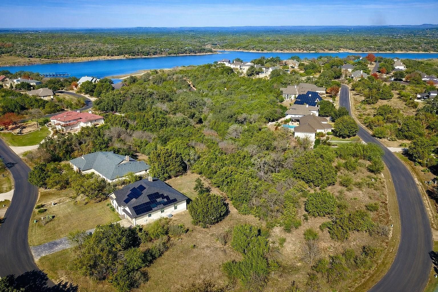 935 Wesley Ridge Dr Spicewood, TX 78669 - Thumbnail 4