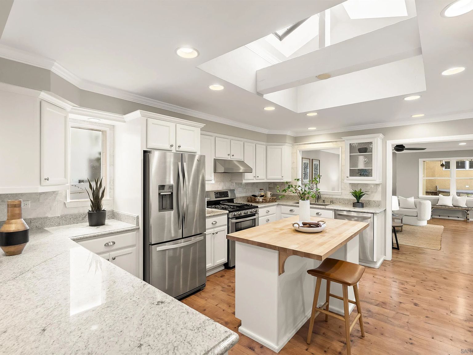 1244 Wilbur Ave San Diego, CA 92109 - Thumbnail 4