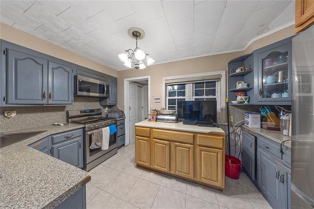 1919 E 34th St Brooklyn, NY 11234 - Thumbnail 4