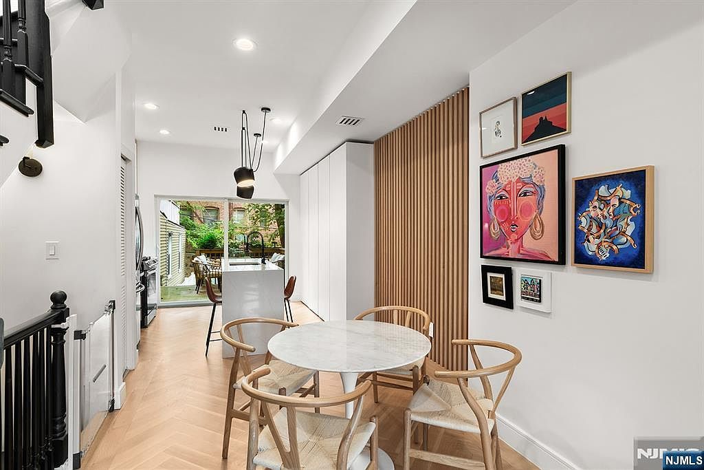 18 Highland Ave Jersey City, NJ 07306 - Thumbnail 4