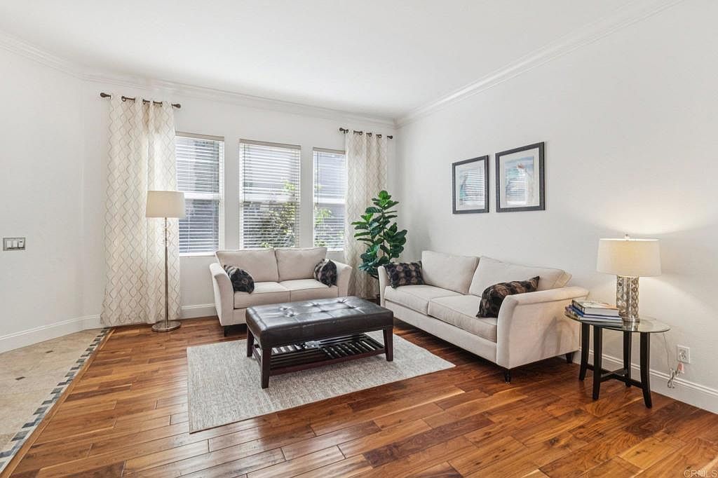 5457 White Oak Ln San Diego, CA 92130 - Thumbnail 4