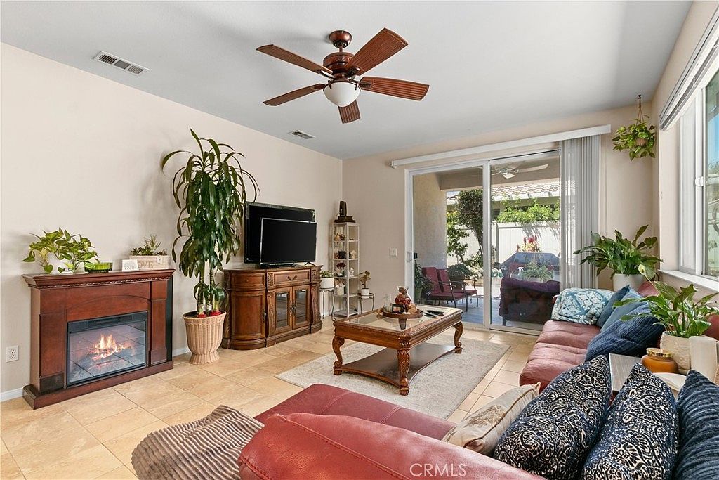 1164 Blackbrush Rd Beaumont, CA 92223 - Thumbnail 4