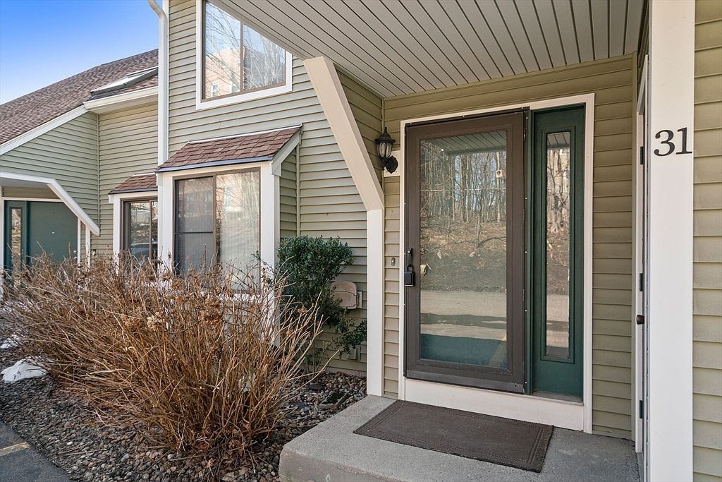 45 Lakeside Ave APT 31 Marlborough, MA 01752 - Thumbnail 4