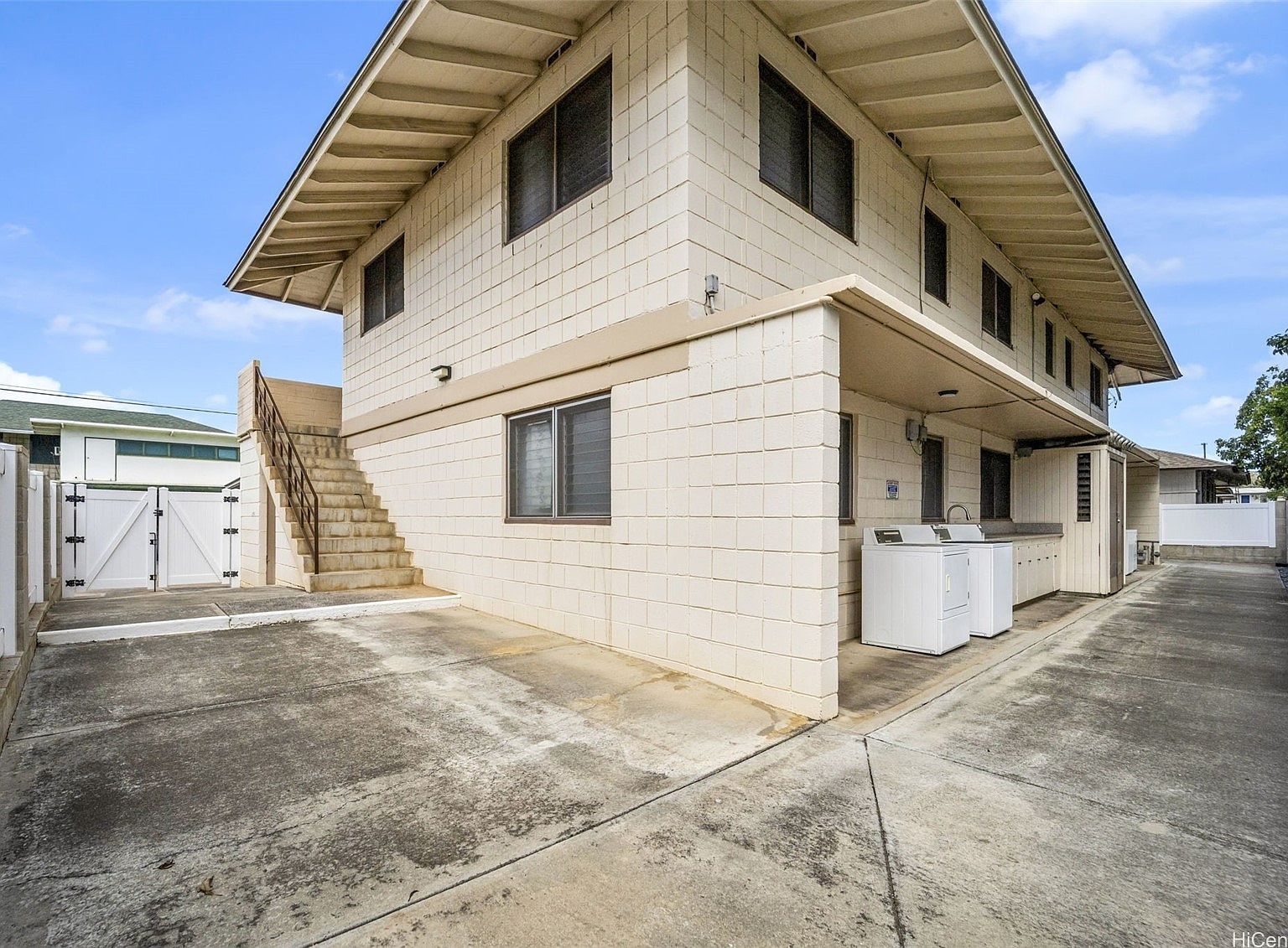 708 E Olokele Ave Honolulu, HI 96816 - Thumbnail 4