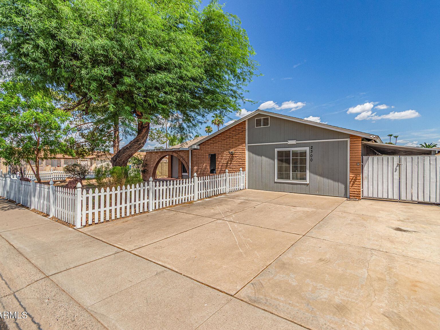 2300 E Concorda Dr Tempe, AZ 85282 - Thumbnail 4