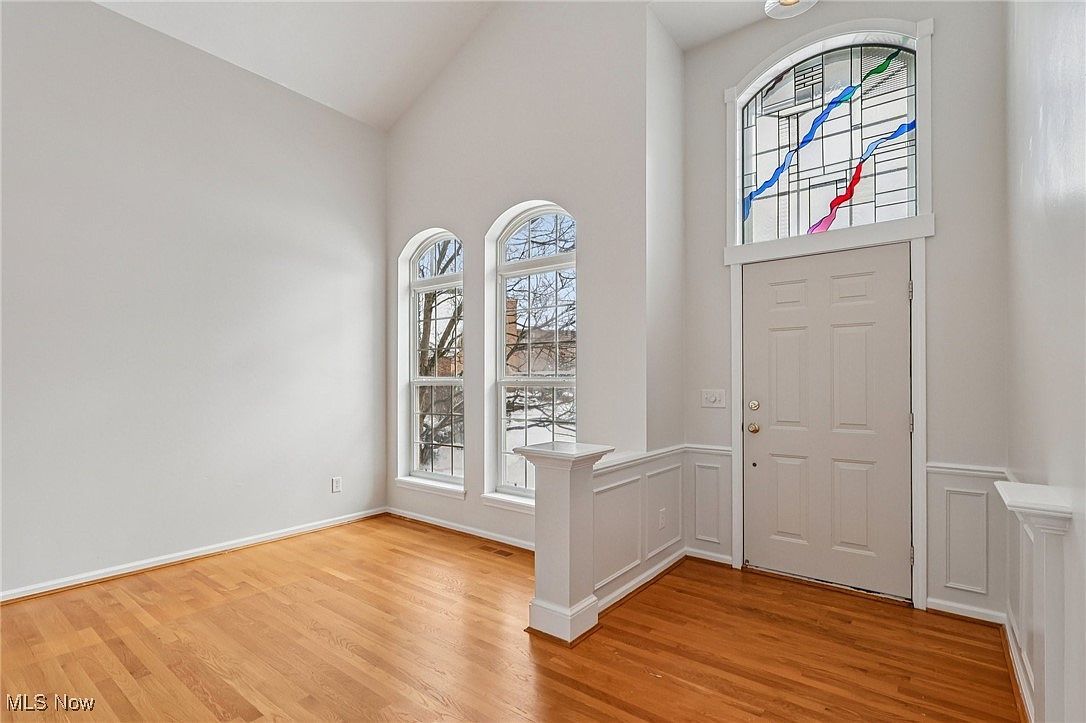 8683 Pine Creek Ln Northfield, OH 44067 - Thumbnail 4