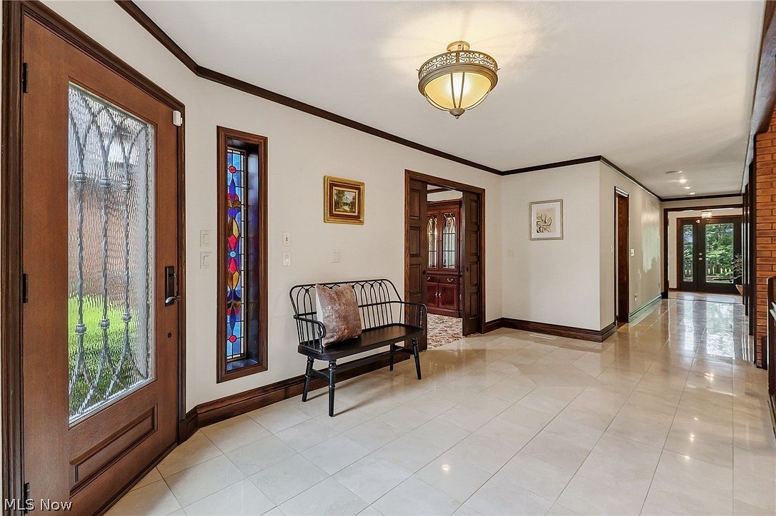 31215 Roxbury Park Dr Bay Village, OH 44140 - Thumbnail 4