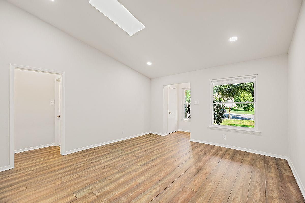 701 Buffalo Pass Round Rock, TX 78681 - Thumbnail 4