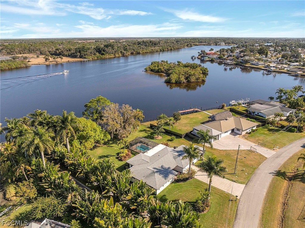 14526 Riverside Dr Fort Myers, FL 33905 - Thumbnail 4