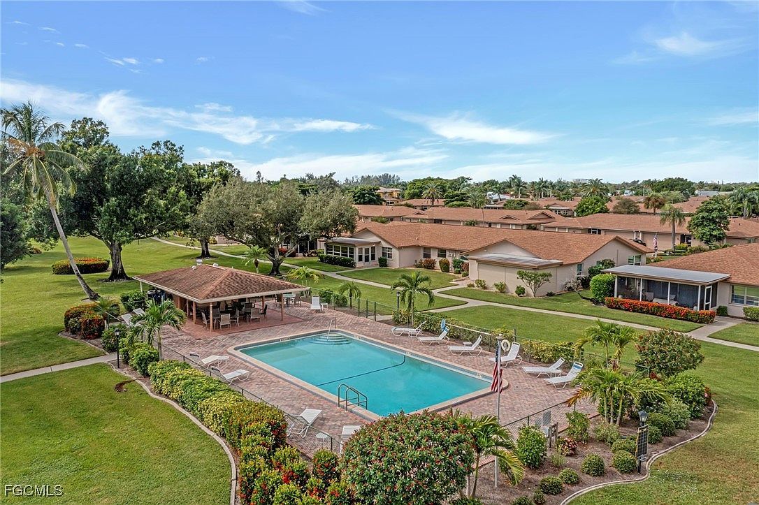 5584 Buring Ct Fort Myers, FL 33919 - Thumbnail 4