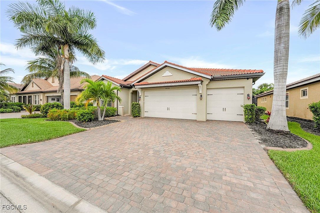 8720 Westwood Oaks Pl Fort Myers, FL 33908 - Thumbnail 4