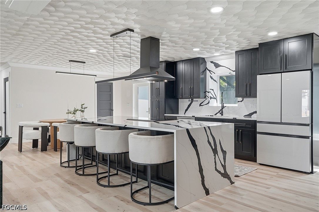 3931 W Riverside Dr Fort Myers, FL 33901 - Thumbnail 4