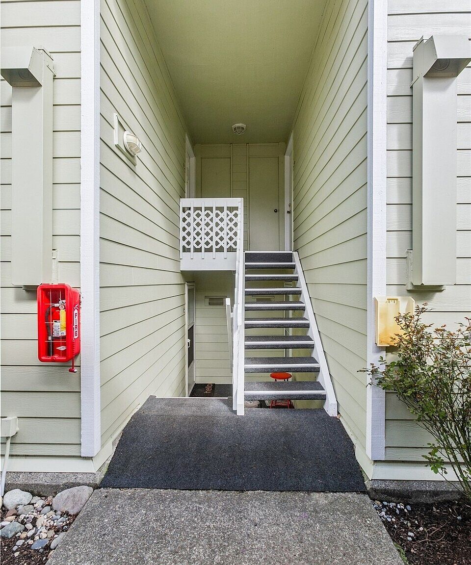 2409 S 222nd St APT B16 Des Moines, WA 98198 - Thumbnail 4