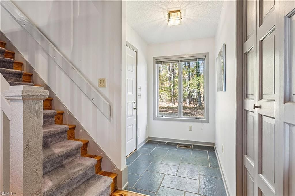 42 Brickhouse Rd Poquoson, VA 23662 - Thumbnail 4