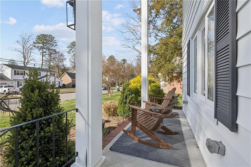 542 Kings Ct Newport News, VA 23606 - Thumbnail 4