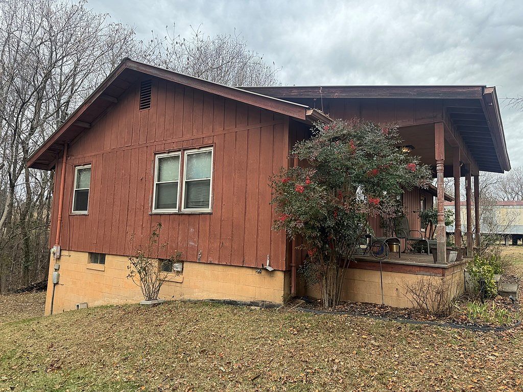 146 H Brown Ln Gainesboro, TN 38562 - Thumbnail 4