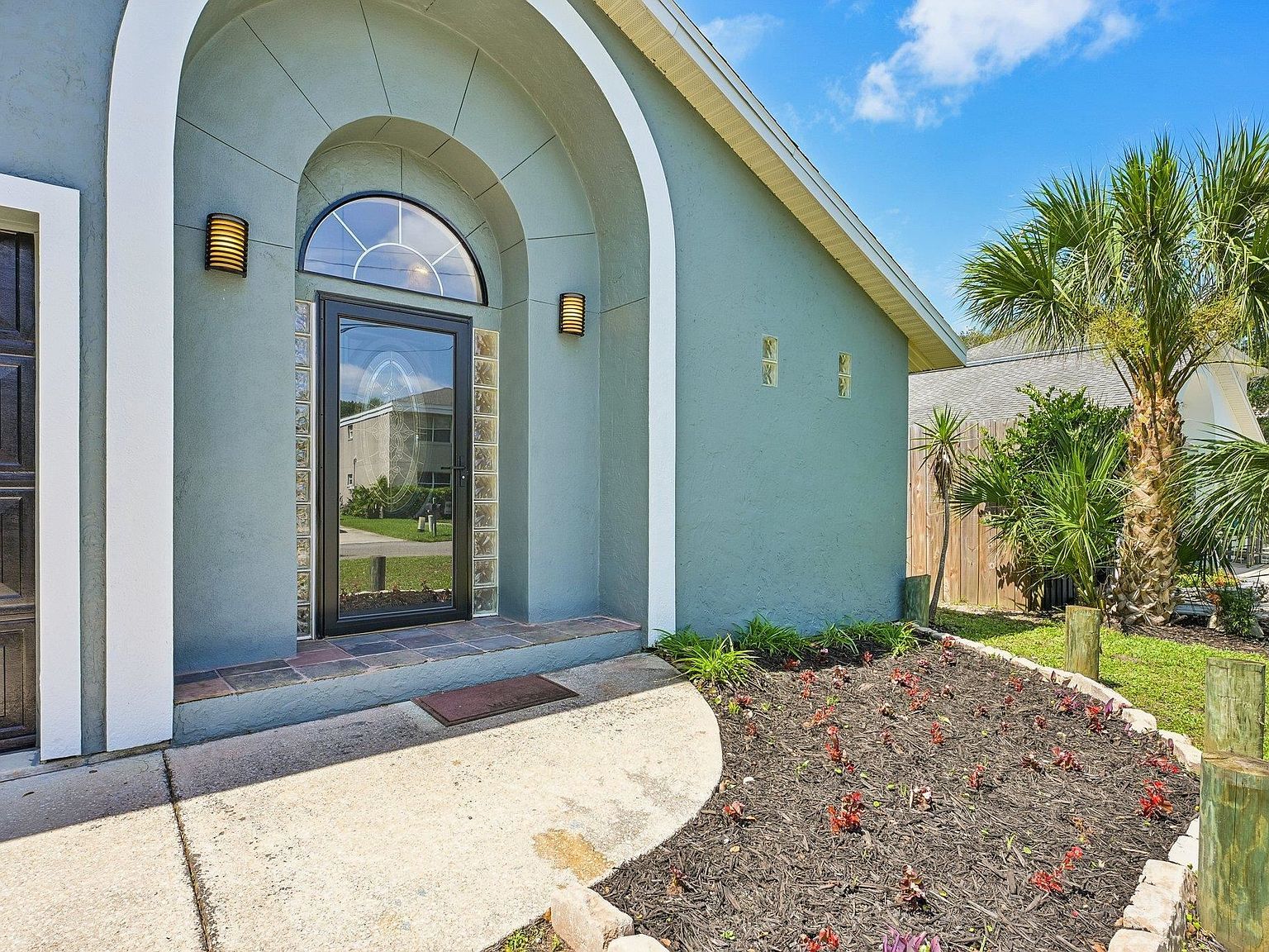 207 B St Saint Augustine, FL 32080 - Thumbnail 4