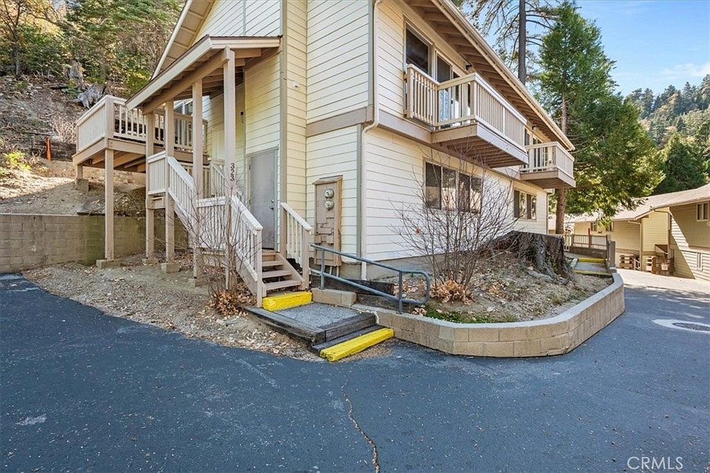 323 Canyon Crest Ln Lake Arrowhead, CA 92352 - Thumbnail 4