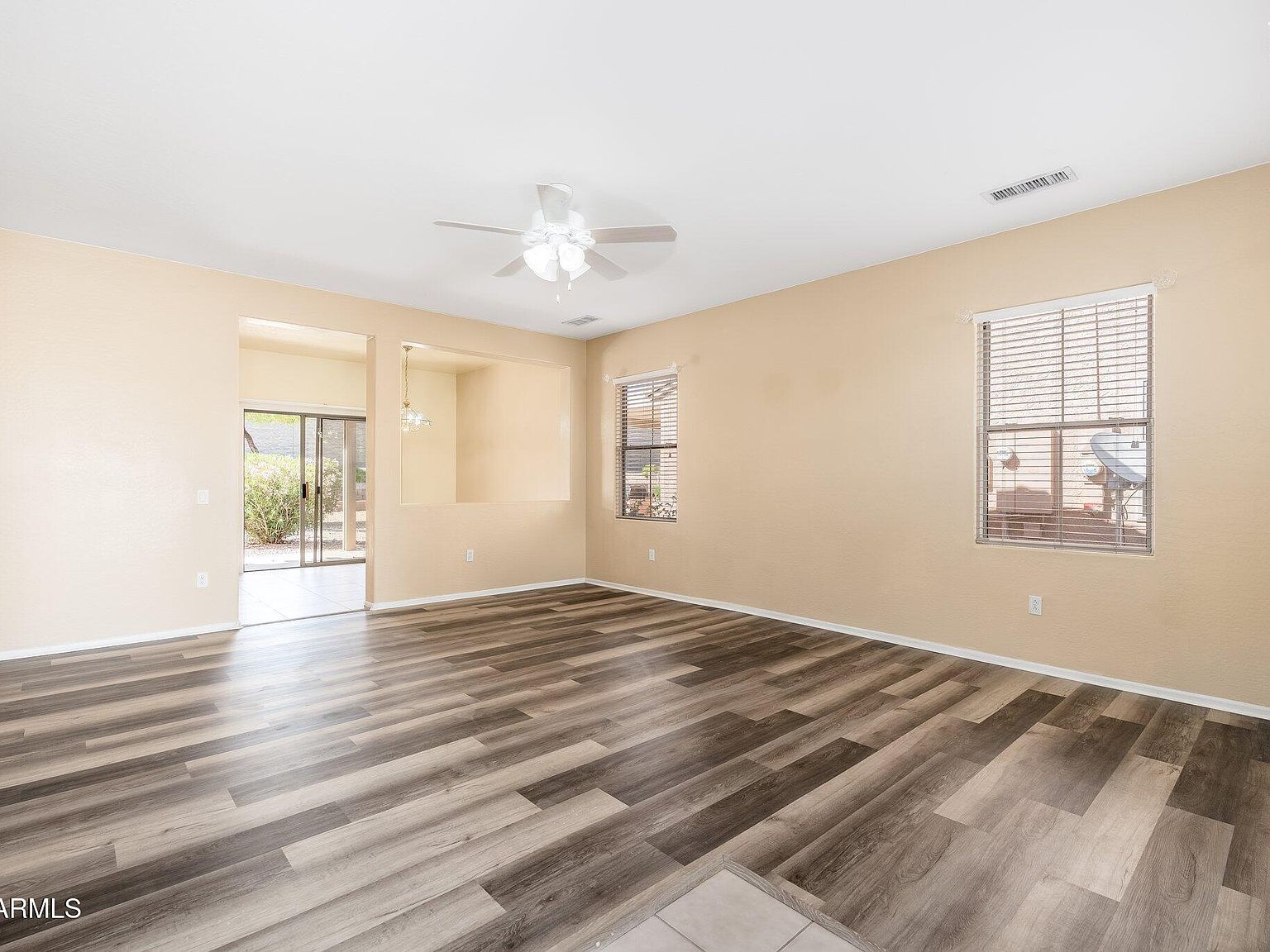 20828 N Shadow Mountain Dr Surprise, AZ 85374 - Thumbnail 4