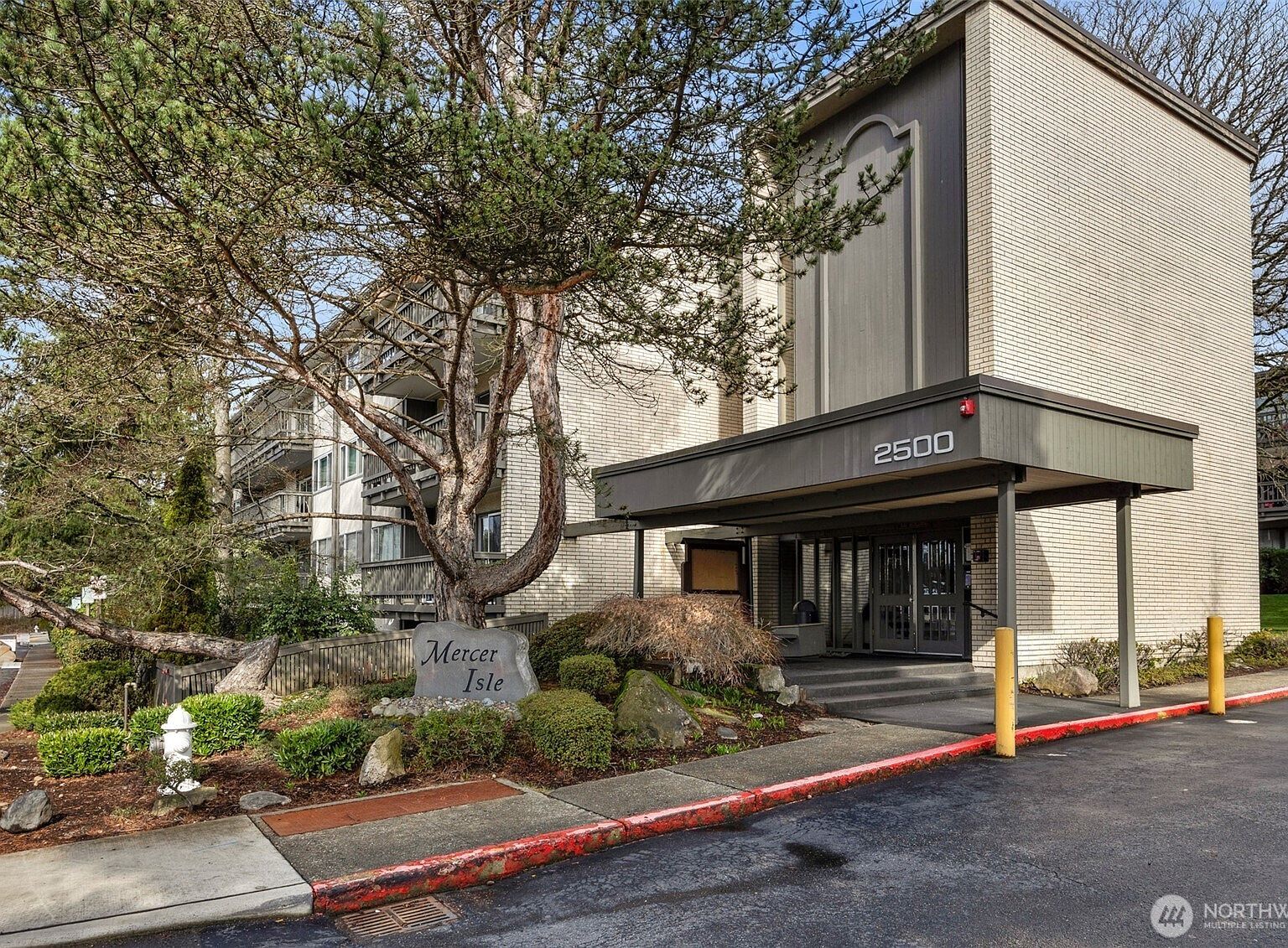 2500 81st Ave SE APT 118 Mercer Island, WA 98040 - Thumbnail 4