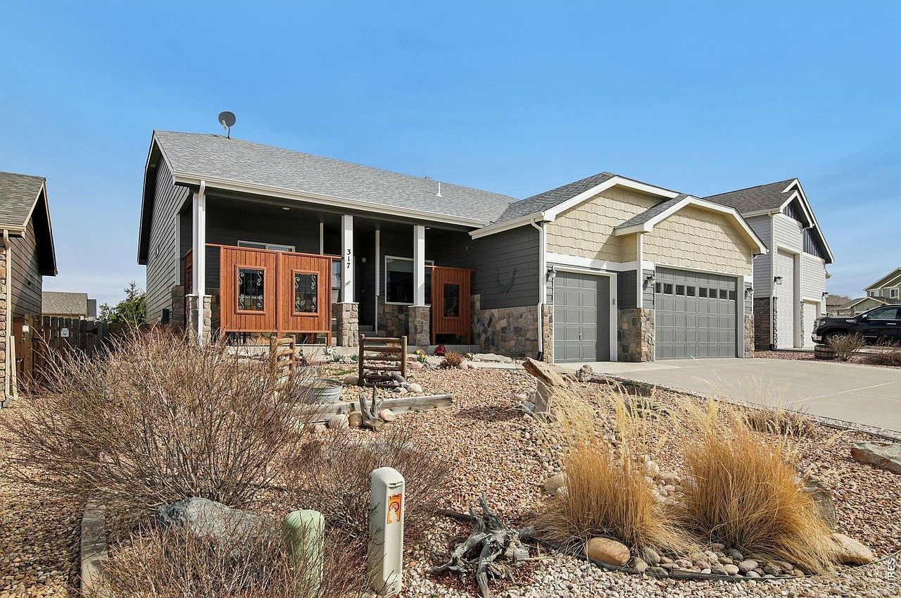 317 Kirkland Ln Johnstown, CO 80534 - Thumbnail 4