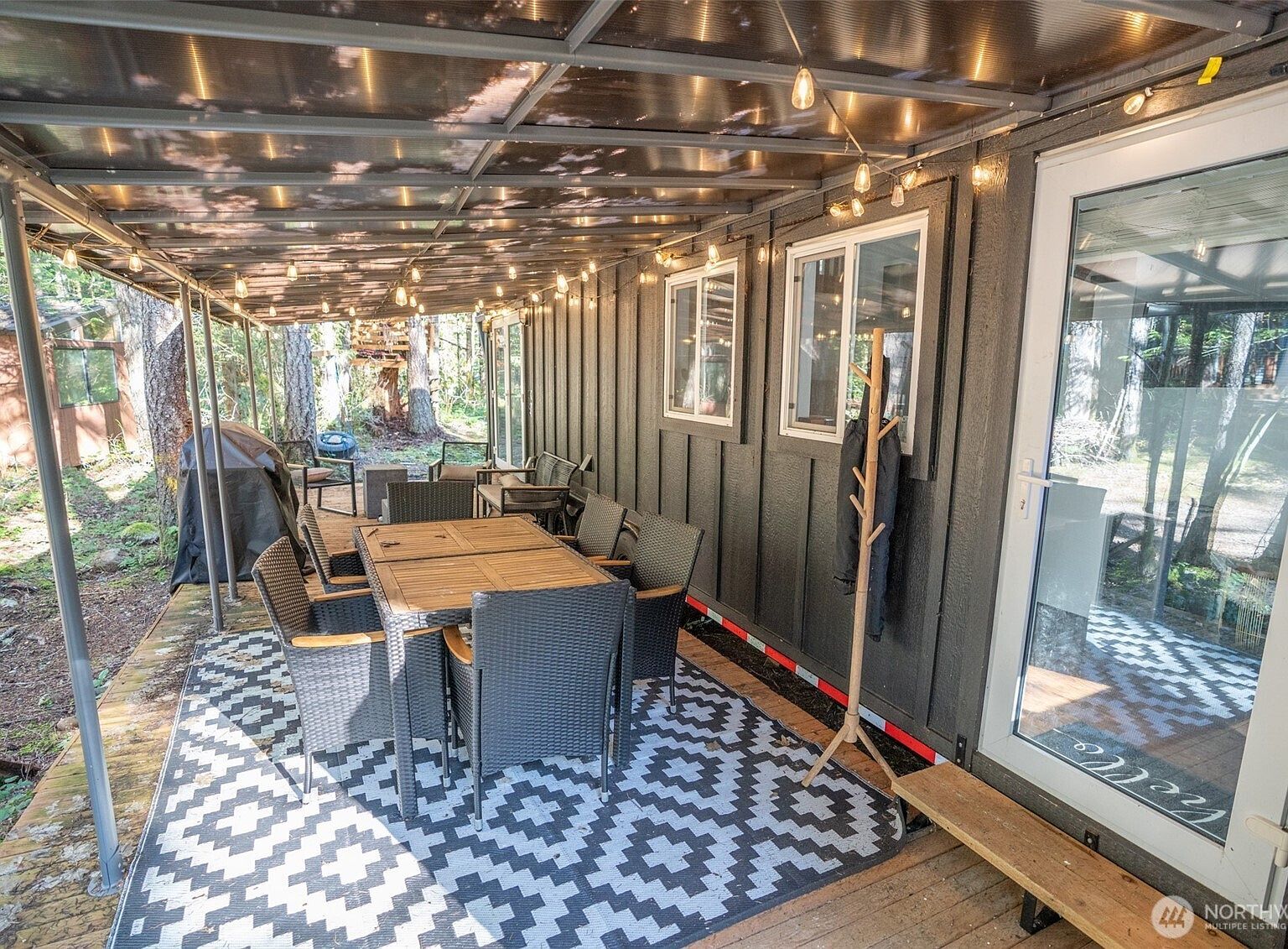 450 Mount Jupiter Ct Hoodsport, WA 98548 - Thumbnail 4