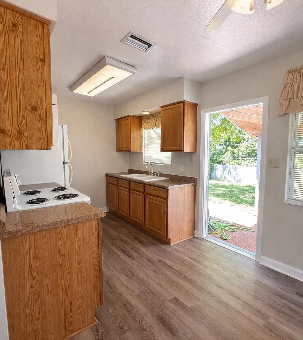 930 Alford St Titusville, FL 32796 - Thumbnail 4