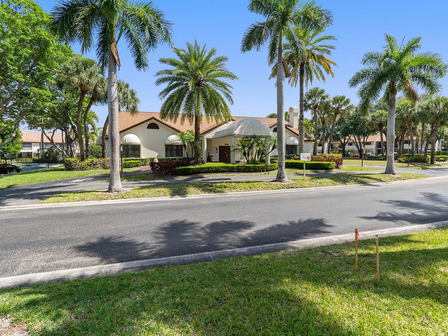 3333 Jog Park Dr Greenacres, FL 33467 - Thumbnail 4