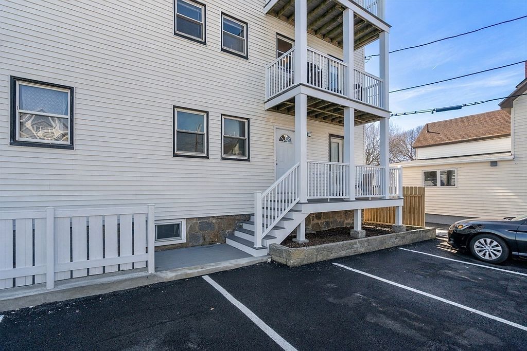 203 Winthrop Shore Dr APT 2 Winthrop, MA 02152 - Thumbnail 4