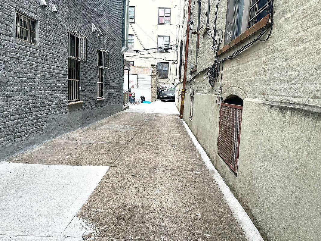 559 51st St FLOOR 1 Brooklyn, NY 11220 - Thumbnail 4